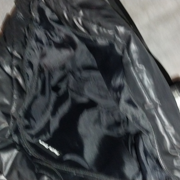 Haute Shore Puffer crossbody purse - Picture 6 of 7